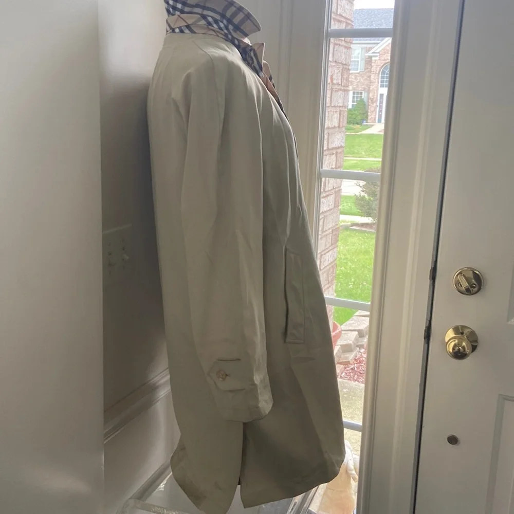 Burberry Camden Heritage Car Coat - Picture 3 of 16